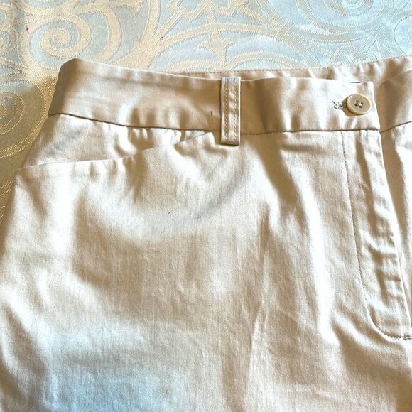 Jones New York Signature stretch fly front crop capri pants w pockets 14 Petite - Picture 2 of 9